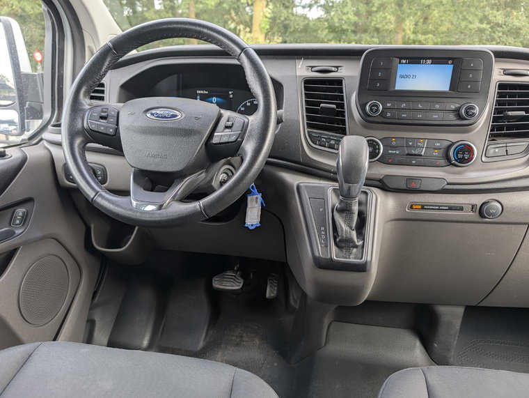 Vehicle Image 18