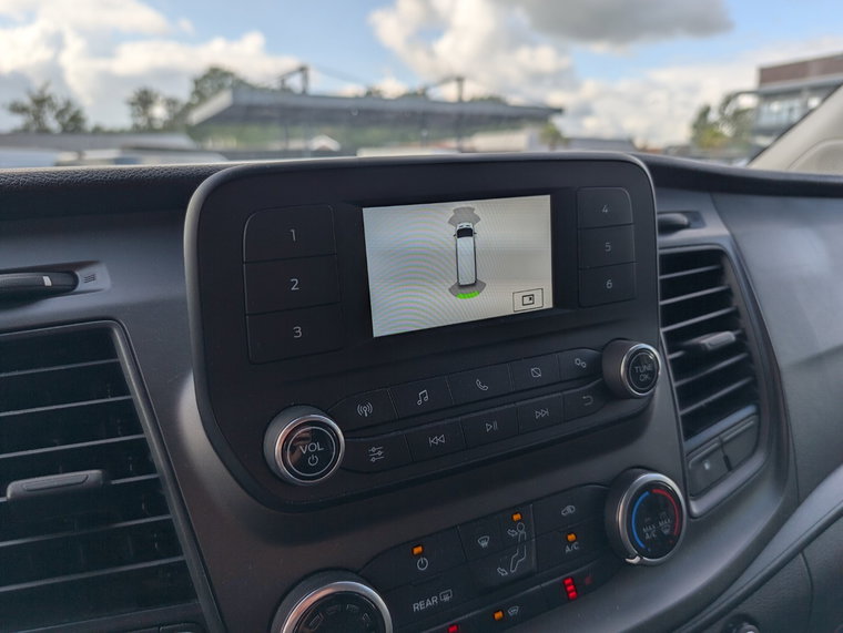 Vehicle Image 9