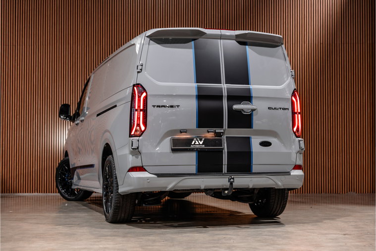 Vehicle Image 8