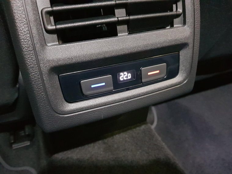 Vehicle Image 26