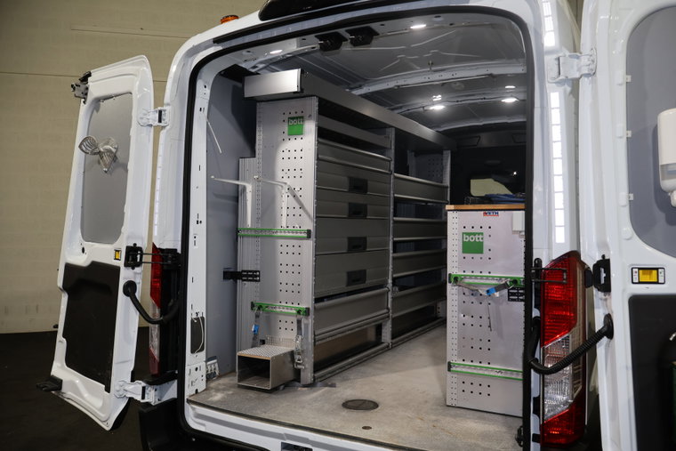 Vehicle Image 15