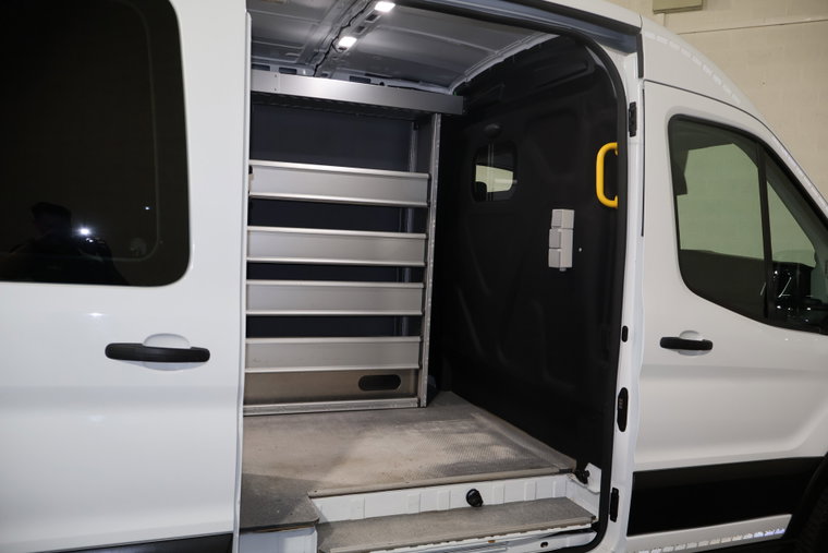 Vehicle Image 18