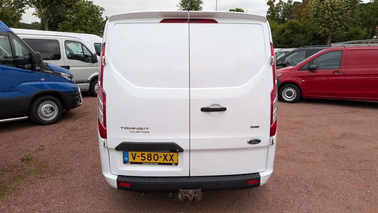 Vehicle Image 15