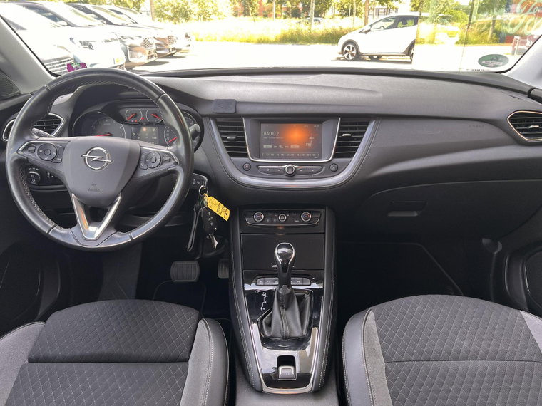 Vehicle Image 13
