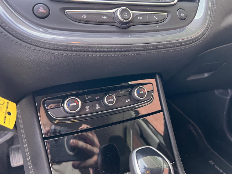 Vehicle Image 23