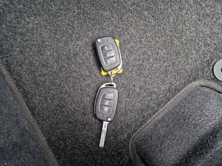 Vehicle Image 18