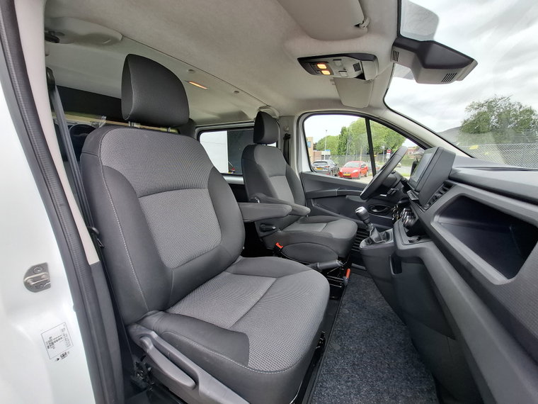 Vehicle Image 21