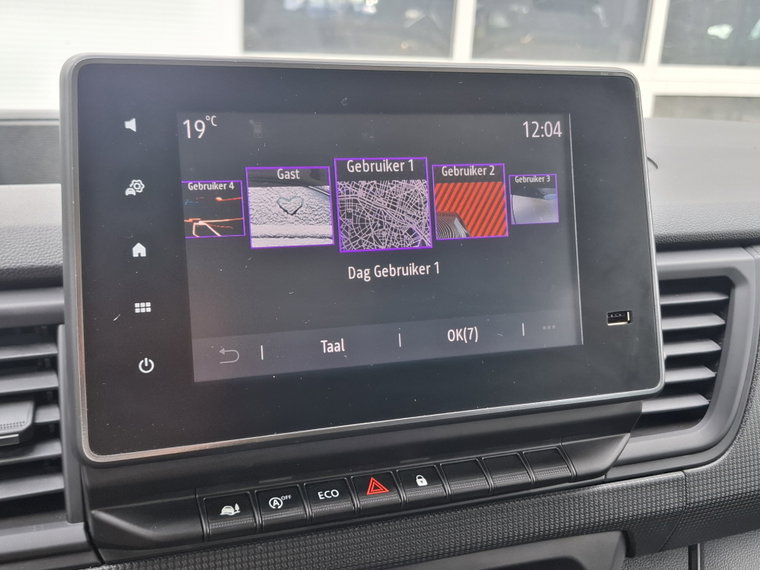 Vehicle Image 29