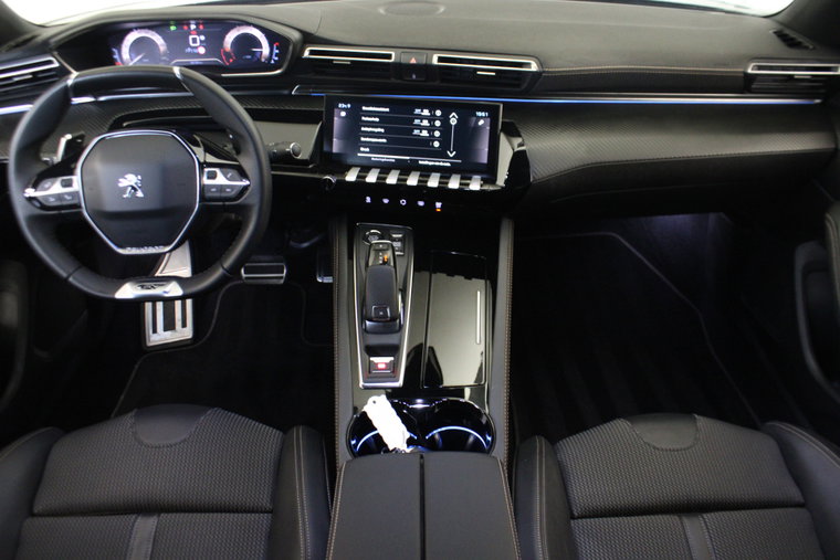 Vehicle Image 16