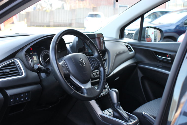 Vehicle Image 22