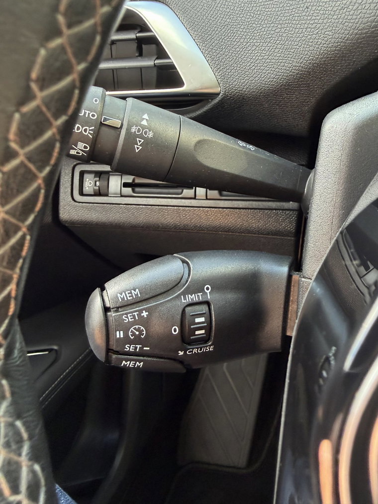 Vehicle Image 40