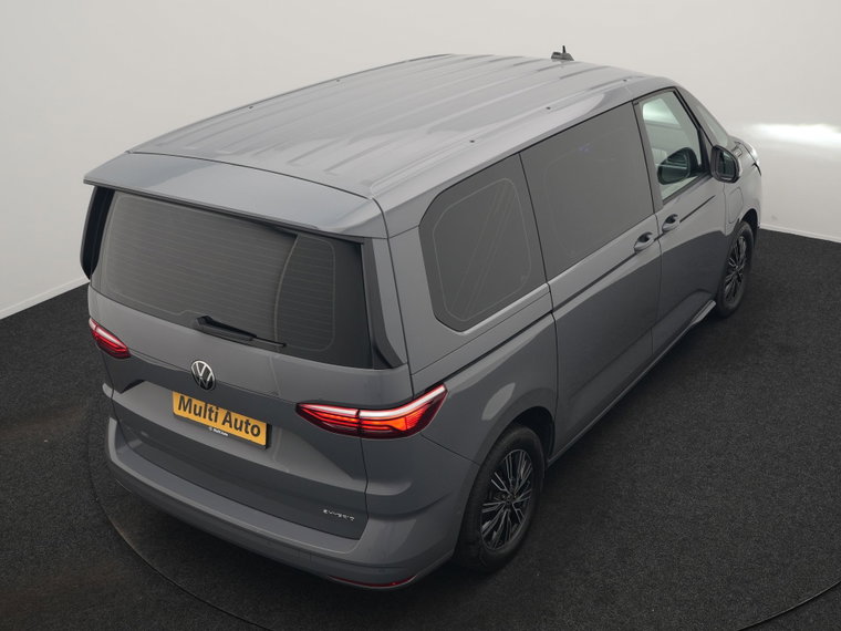 Vehicle Image 32