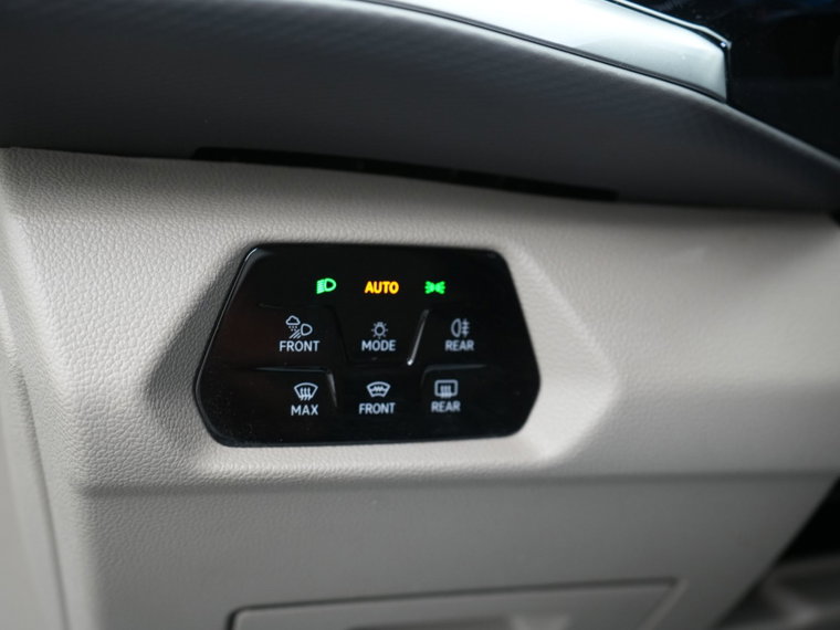 Vehicle Image 45