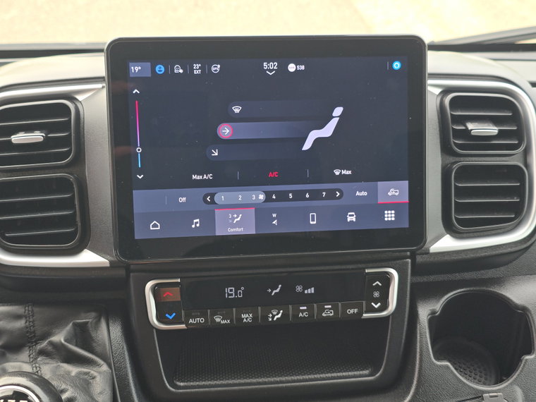 Vehicle Image 19