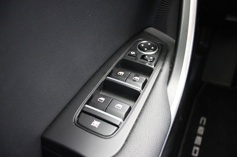 Vehicle Image 33