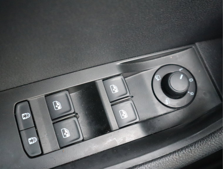 Vehicle Image 26