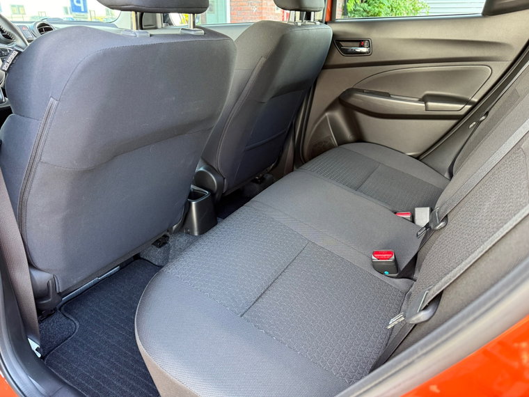 Vehicle Image 33