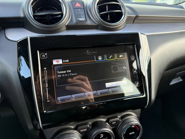 Vehicle Image 38