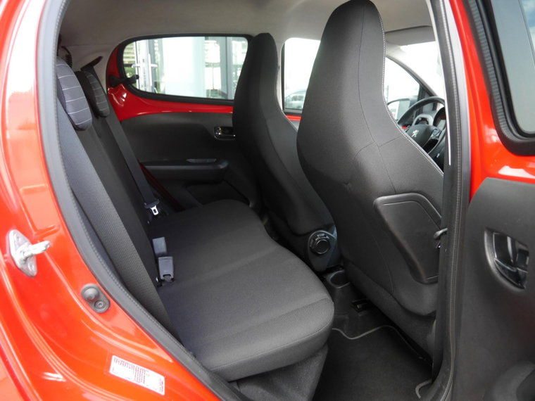 Vehicle Image 11