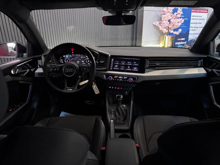 Vehicle Image 38