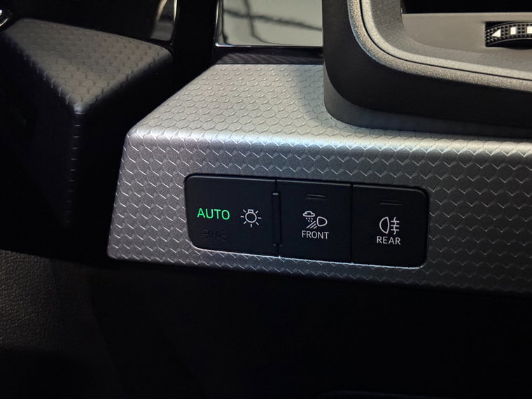 Vehicle Image 52