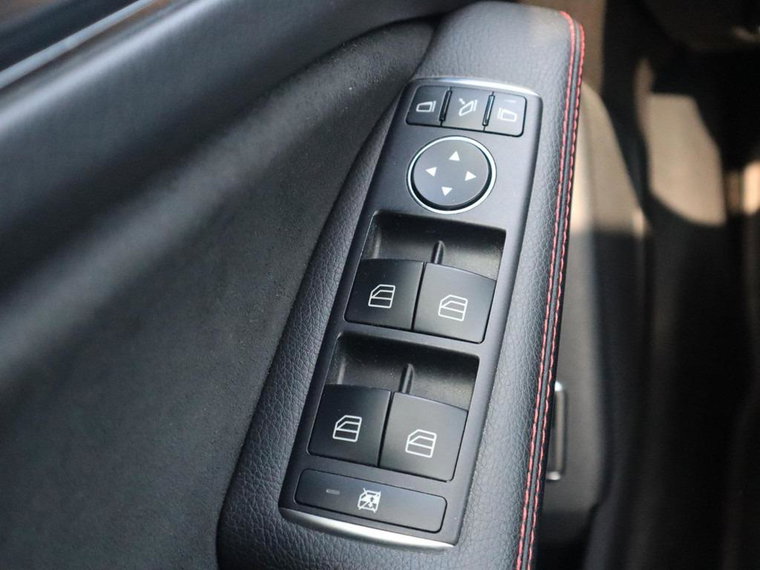 Vehicle Image 28