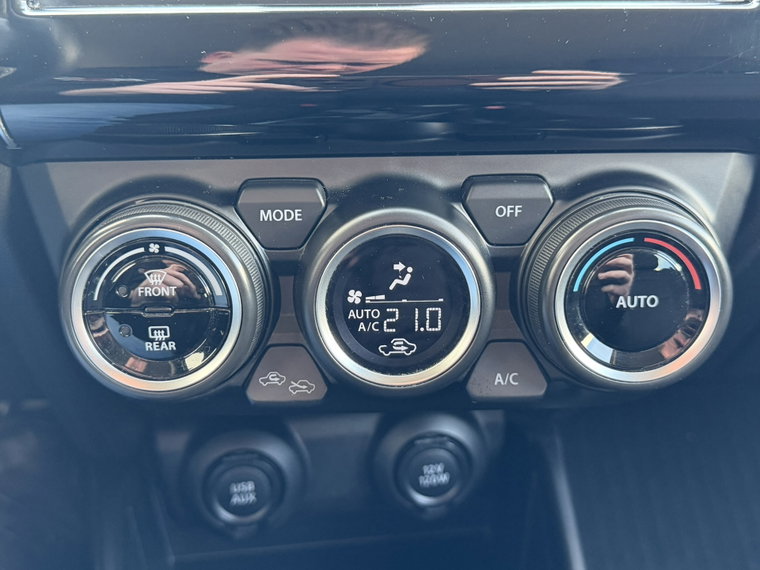 Vehicle Image 17