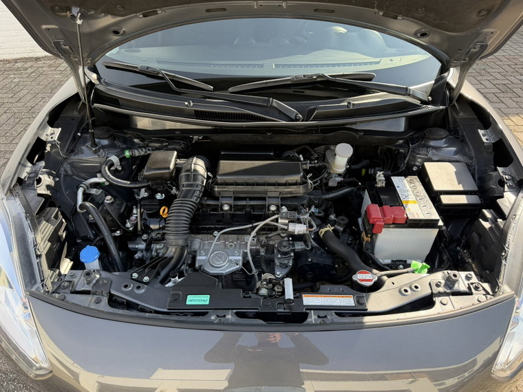 Vehicle Image 33