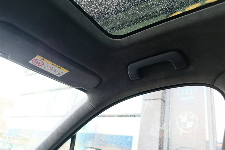 Vehicle Image 33