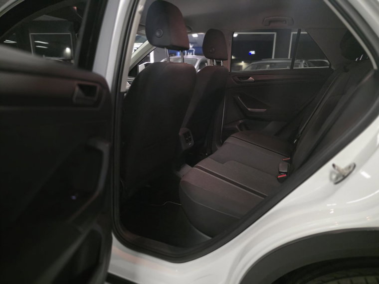 Vehicle Image 38