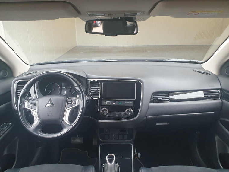 Vehicle Image 43