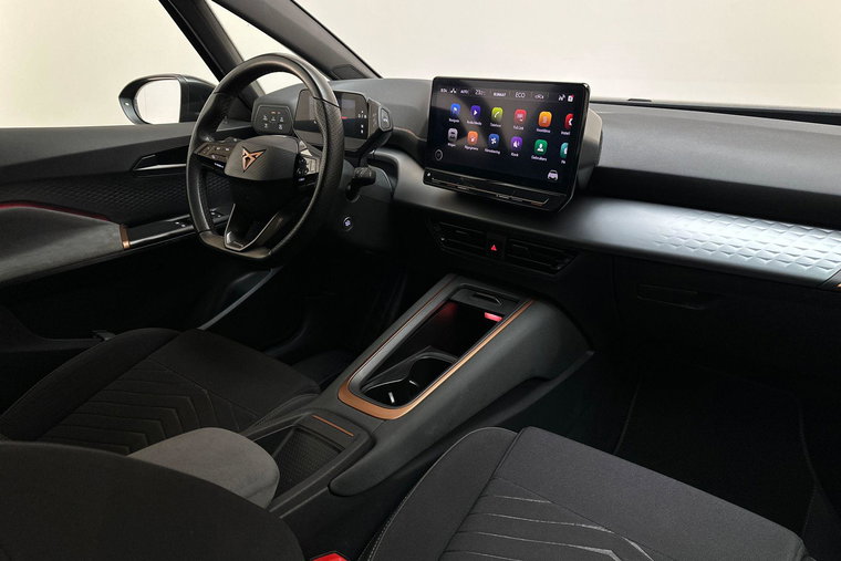 Vehicle Image 13