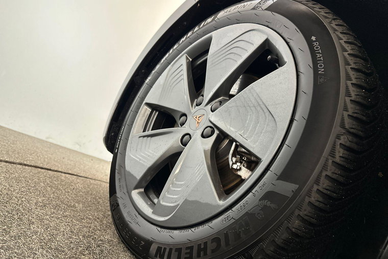 Vehicle Image 11
