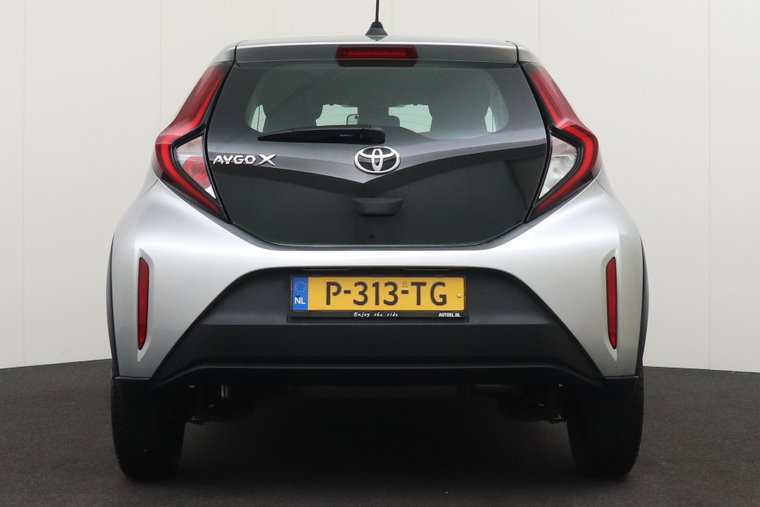 Vehicle Image 4