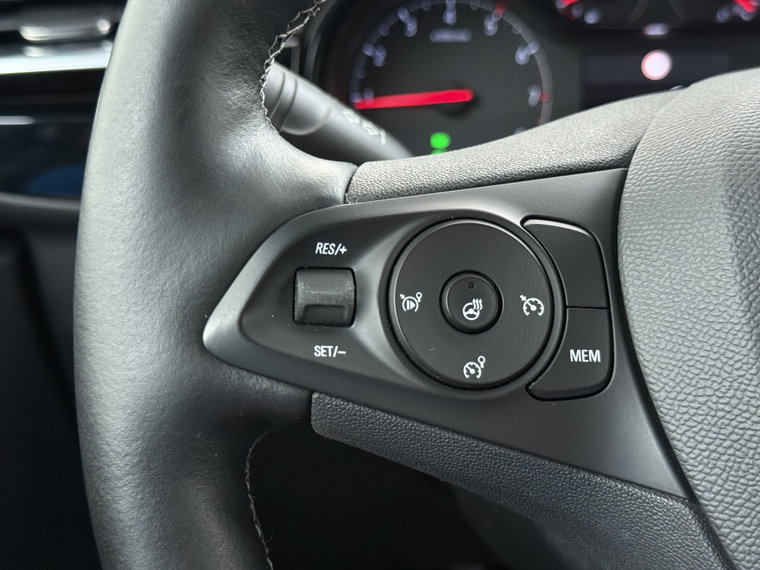 Vehicle Image 28