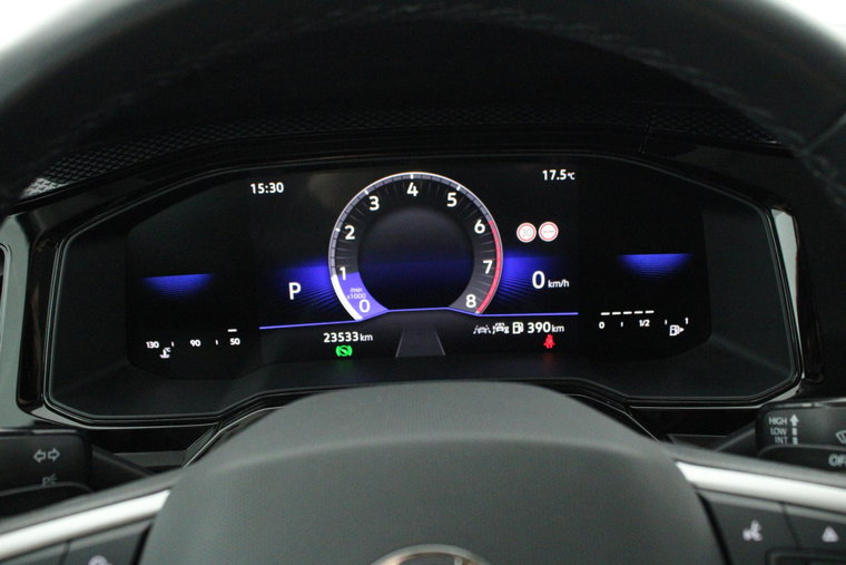 Vehicle Image 35