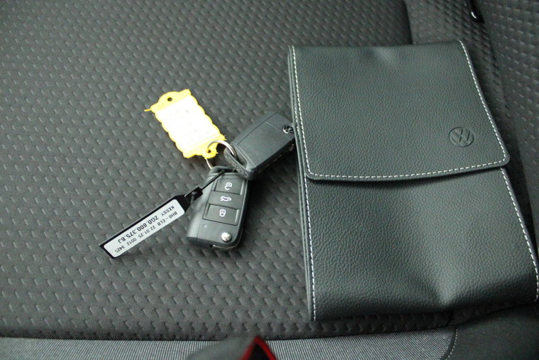 Vehicle Image 37
