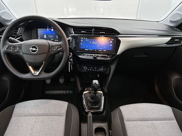Vehicle Image 33