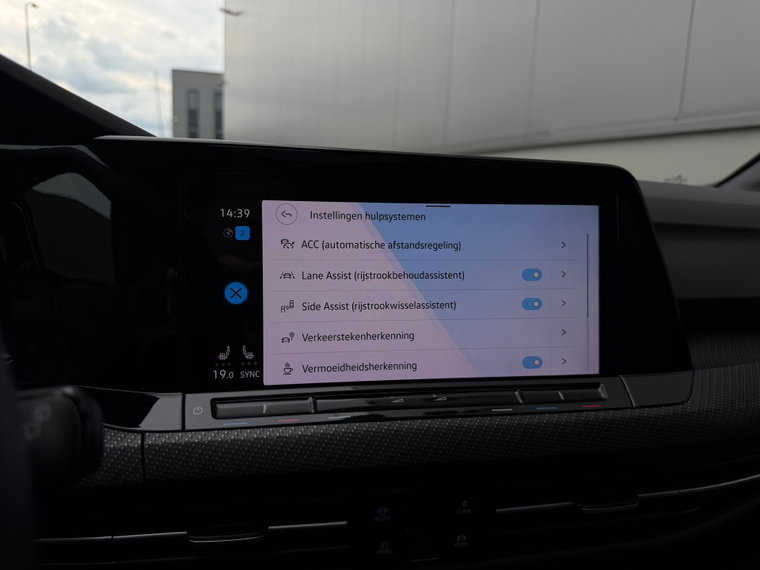 Vehicle Image 38