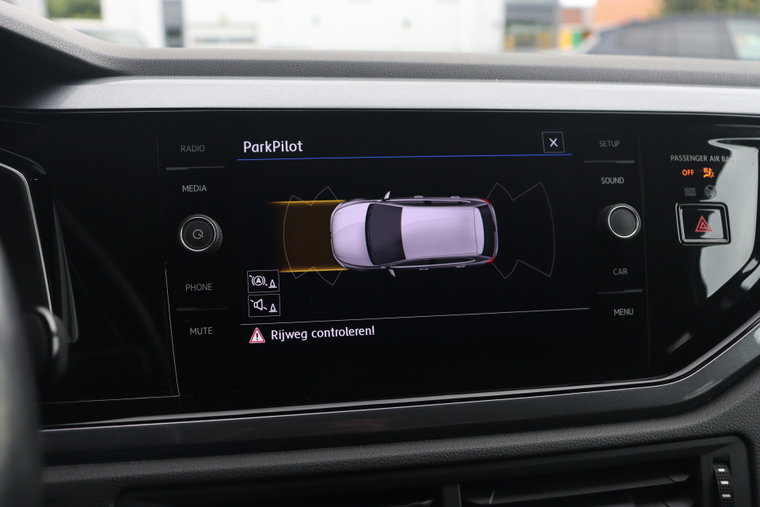 Vehicle Image 18