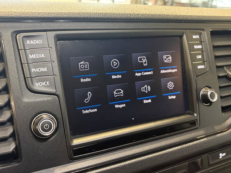 Vehicle Image 38