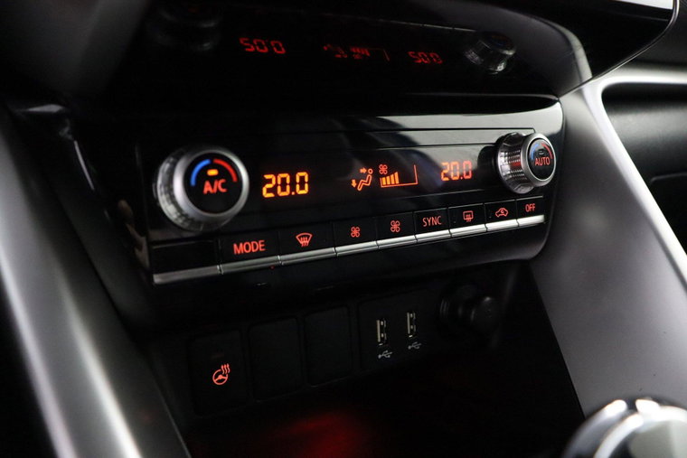 Vehicle Image 27