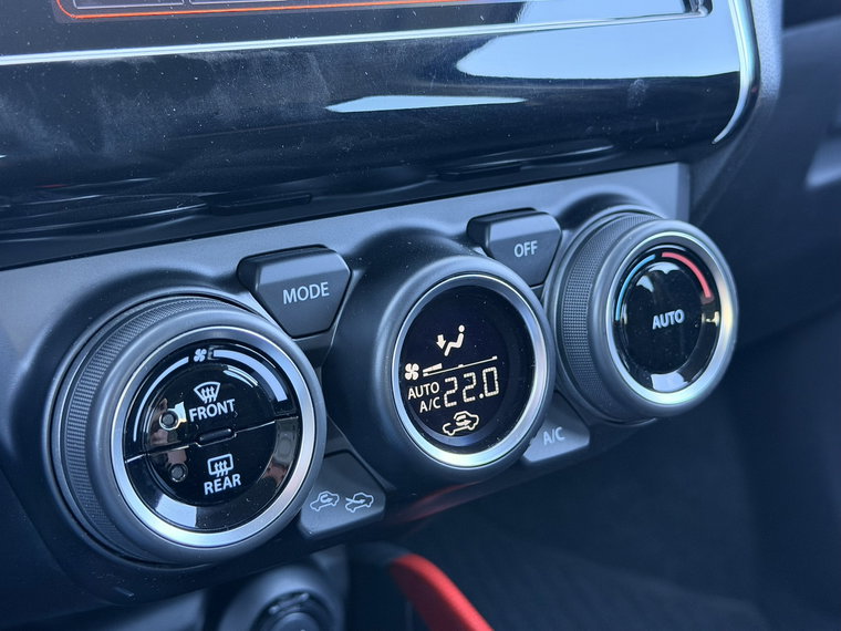 Vehicle Image 28