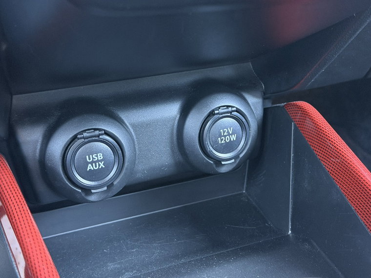 Vehicle Image 29