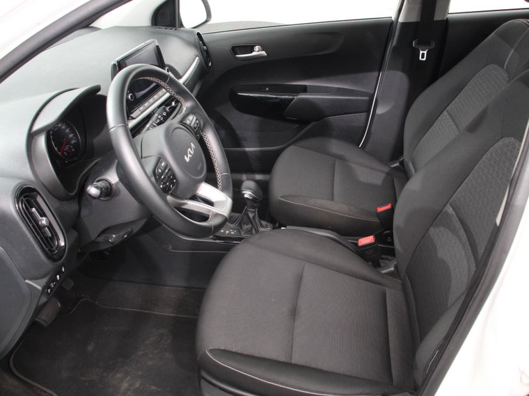Vehicle Image 33
