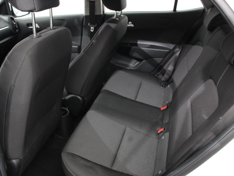 Vehicle Image 37