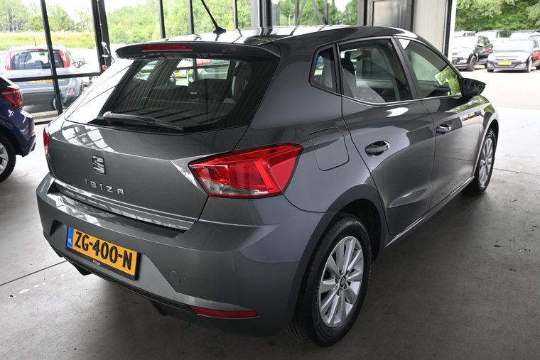 Vehicle Image 12