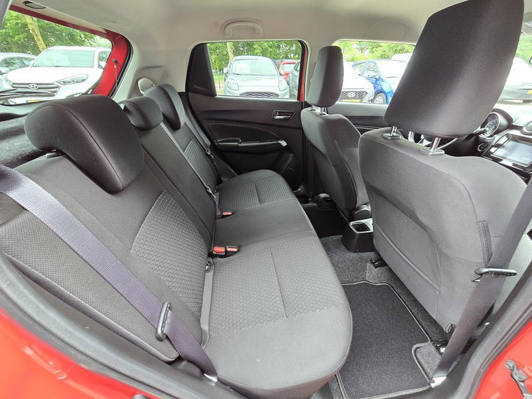 Vehicle Image 16