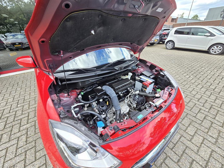 Vehicle Image 33