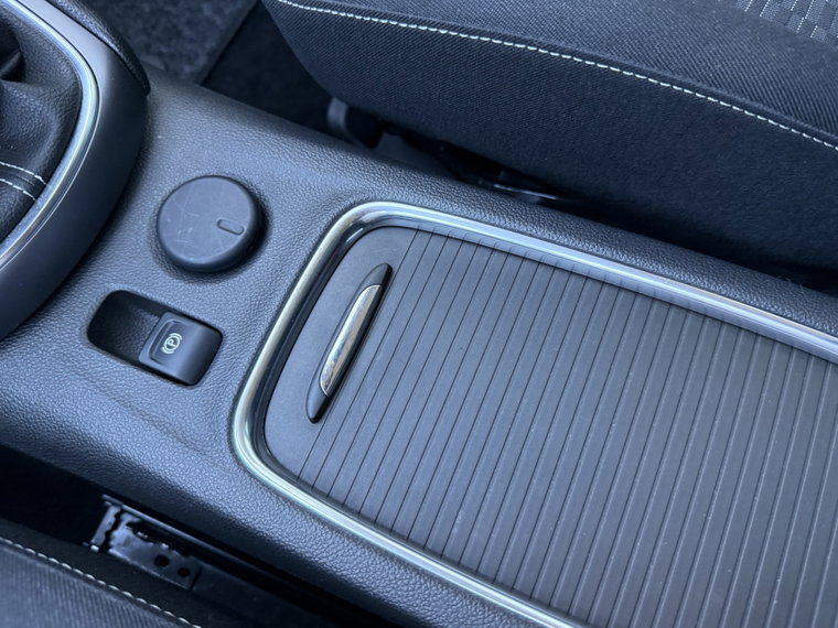 Vehicle Image 35